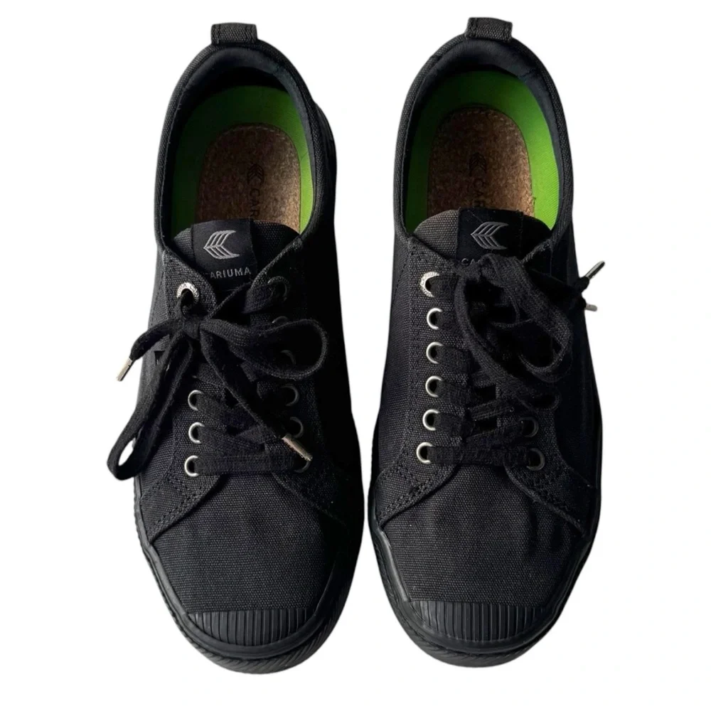 Cariuma OCA Low All Black Canvas Sneaker | 11_2